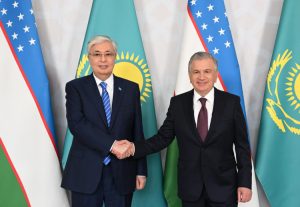 Uzbek President Shavkat Mirziyoev and his Kazakh counterpart, Qasym-Zhomart Toqaev, took place in the Uzbek city of Khiva on April 5.